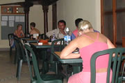 Socialise in the caf&eacute; area